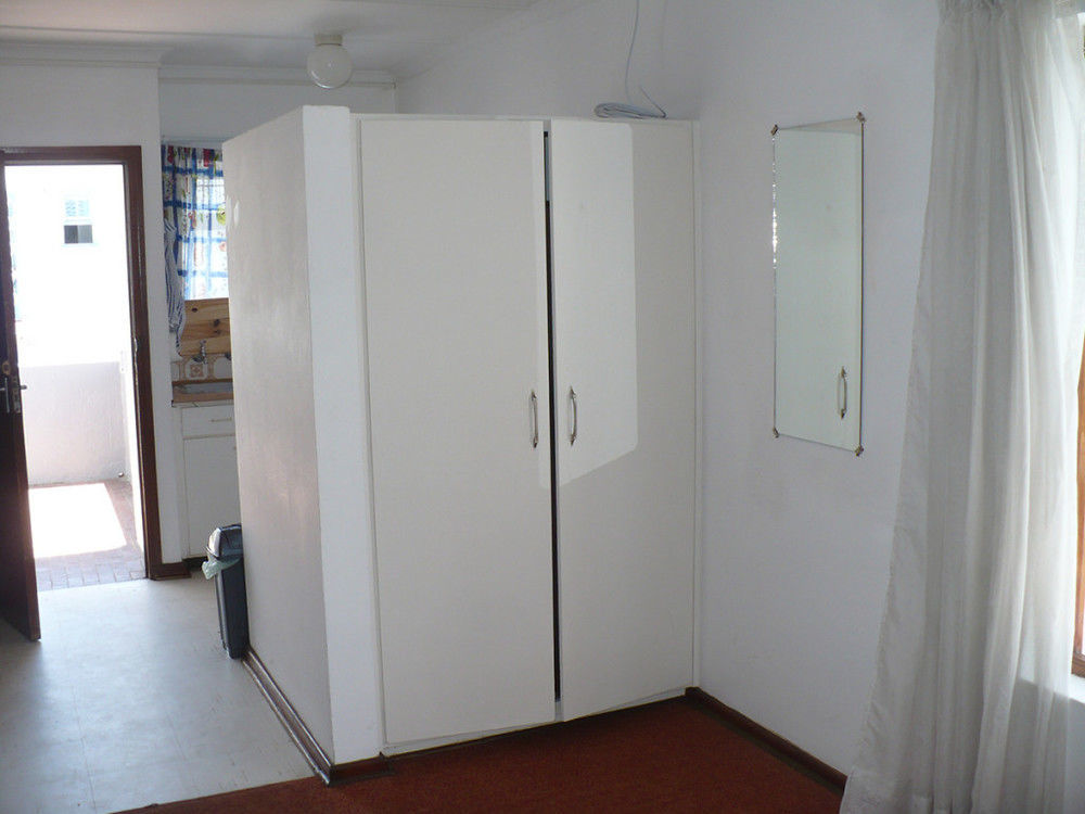 Backpacker Apartments Плеттенберг-Бей Экстерьер фото