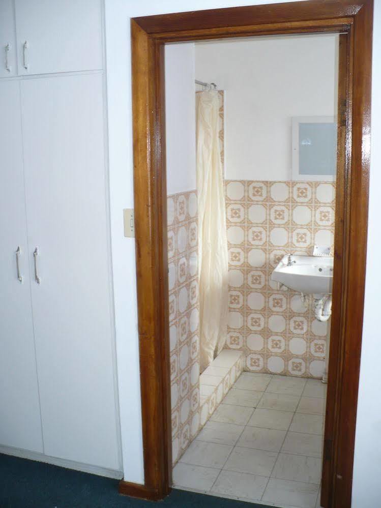 Backpacker Apartments Плеттенберг-Бей Экстерьер фото