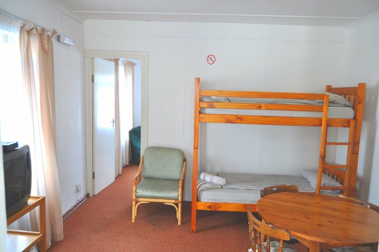 Backpacker Apartments Плеттенберг-Бей Экстерьер фото